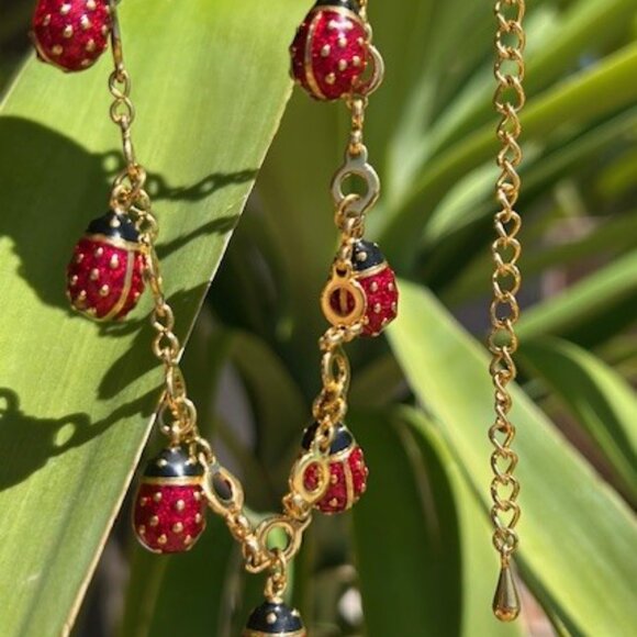JOAN RIVERS Ladybug Charm Gold Link NECKLACE - Picture 5 of 8